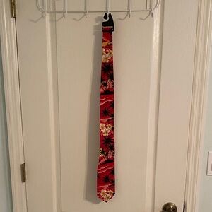 🦩NWOT🦩Tropical Red Floral Men's Tie